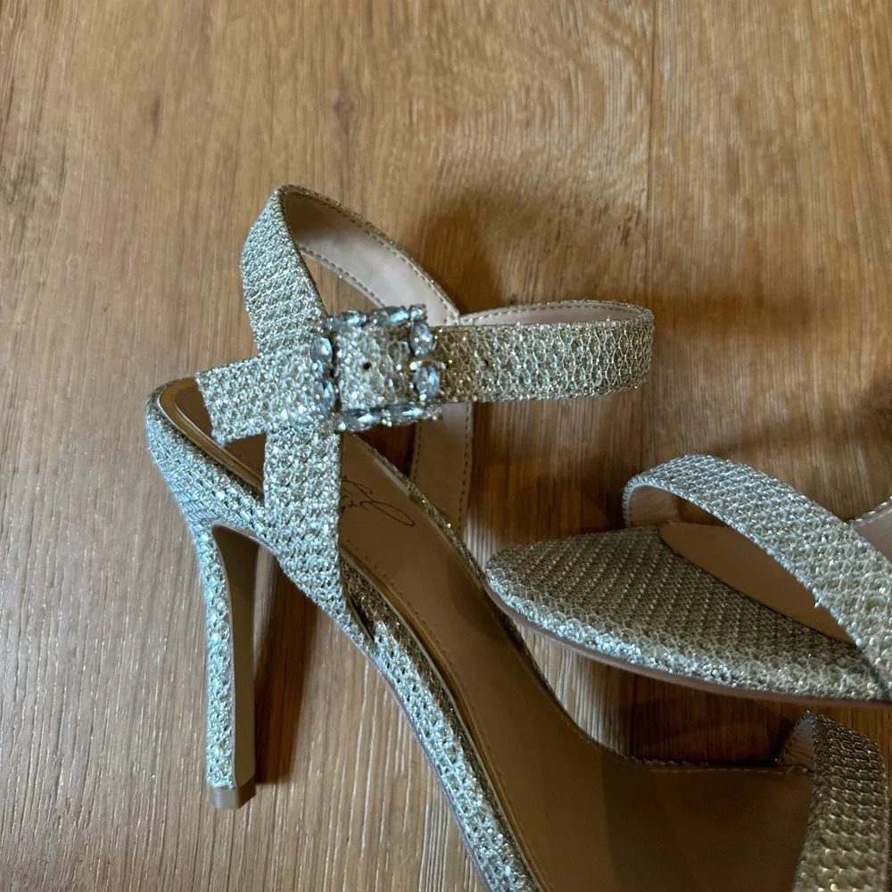 Jewel Badgley Mischka Glitter Alina sandal special occasion wedding shoe - Picture 7 of 11